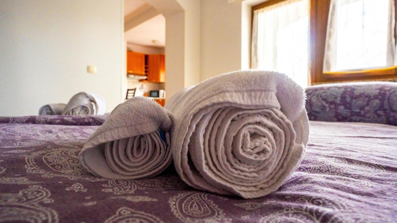 Apartma Tri Oljke Доброво Екстериор снимка